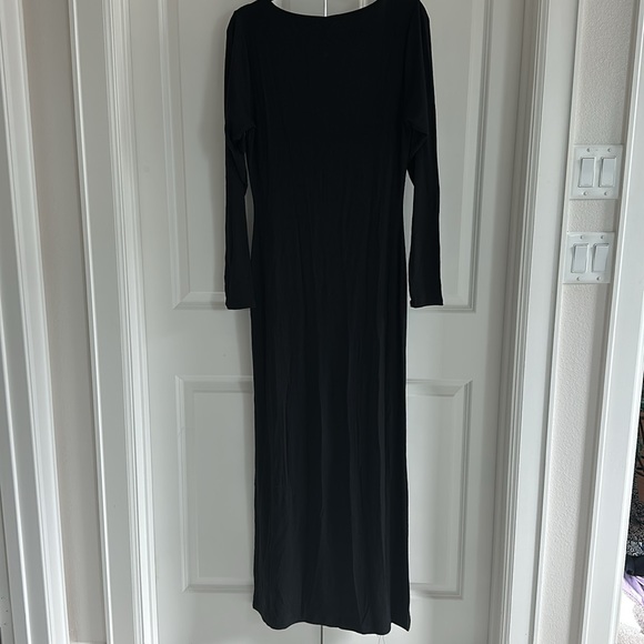 NWT Skims Long Sleeved, Maxi Dress with Deep Square Neckline Color Black Size 2x - Picture 9 of 11